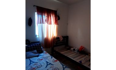 SE VENDE CASA DE DOS NIVELES EN BARRIO MOCARI