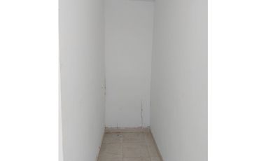 SE VENDE CASA DE DOS NIVELES EN BARRIO MOCARI