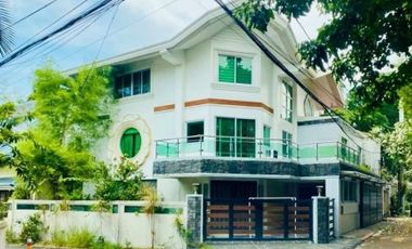 6BR House For Sale at White Plains Village, Quezon City, Metro Manila
