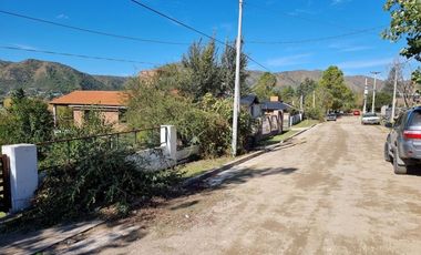 LINDA CASA EN VENTA EN CARLOS PAZ, EN BARRIO SOL Y RIO, A 4 CUADRAS DEL BALNEARIO.