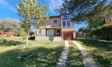 LINDA CASA EN VENTA EN CARLOS PAZ, EN BARRIO SOL Y RIO, A 4 CUADRAS DEL BALNEARIO.