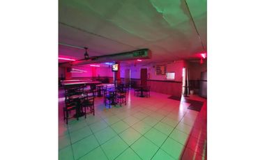 TERRENO EN VENTA 300 M 2 CENTRO EN ESQUINA 550 M 2 CONSTRUCCION