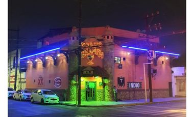 TERRENO EN VENTA 300 M 2 CENTRO EN ESQUINA 550 M 2 CONSTRUCCION