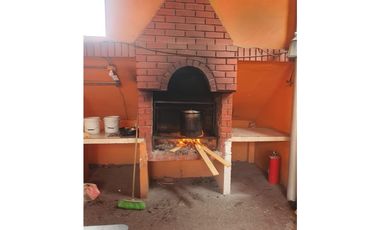 TERRENO EN VENTA 300 M 2 CENTRO EN ESQUINA 550 M 2 CONSTRUCCION