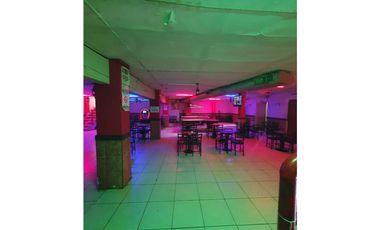 TERRENO EN VENTA 300 M 2 CENTRO EN ESQUINA 550 M 2 CONSTRUCCION