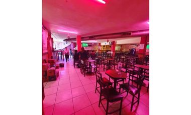 TERRENO EN VENTA 300 M 2 CENTRO EN ESQUINA 550 M 2 CONSTRUCCION