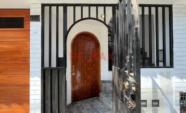Venta De Duplex Tipo Casa Primer Piso  En Calle Cerrada En Los Cedros De Villa