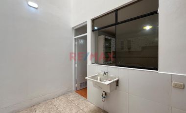 Venta De Duplex Tipo Casa Primer Piso  En Calle Cerrada En Los Cedros De Villa
