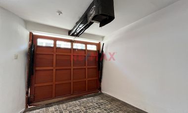 Venta De Duplex Tipo Casa Primer Piso  En Calle Cerrada En Los Cedros De Villa
