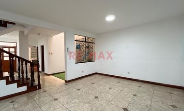 Venta De Duplex Tipo Casa Primer Piso  En Calle Cerrada En Los Cedros De Villa