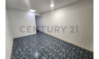 Oportunidad única! Casa con potencial comercial y excelente distribución