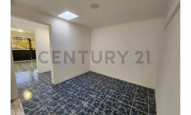 Oportunidad única! Casa con potencial comercial y excelente distribución