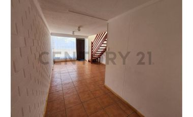 Oportunidad única! Casa con potencial comercial y excelente distribución