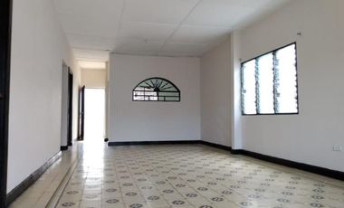 casa-local en arriendo/venta en los cocos. Cod V13447