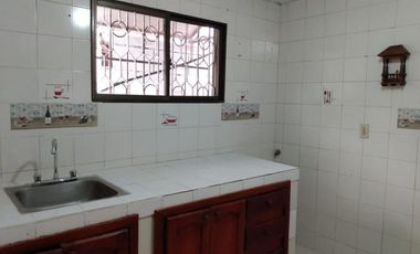 casa-local en arriendo/venta en los cocos. Cod V13447