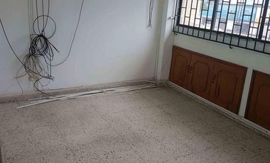 oficina en arriendo en el porvenir. Cod A4566