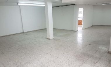 oficina en arriendo en el porvenir. Cod A4566
