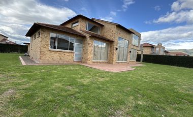 casa en venta en cajica milla de oro. Cod V5459