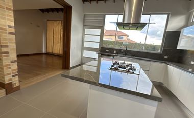 casa en venta en cajica milla de oro. Cod V5459