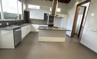 casa en venta en cajica milla de oro. Cod V5459