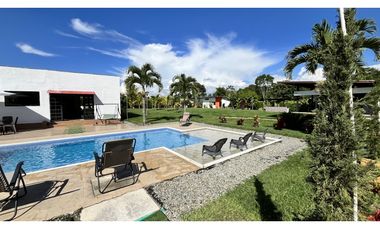 VENTA DE CASA CAMPESTRE EN MONTENEGRO, QUINDO, COLOMBIA