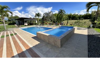 VENTA DE CASA CAMPESTRE EN MONTENEGRO, QUINDO, COLOMBIA