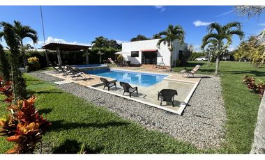 VENTA DE CASA CAMPESTRE EN MONTENEGRO, QUINDO, COLOMBIA