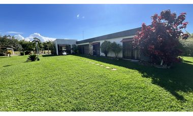 VENTA DE CASA CAMPESTRE EN MONTENEGRO, QUINDO, COLOMBIA