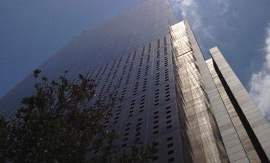 Oficina semi acondicionada en renta de 2,060m2 Torre A+ zona centro Mty