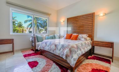 Casa en renta Isla Victoria de 3 recámaras en Isla Dorada Zona Hotelera Cancún