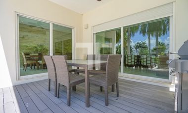 Casa en renta Isla Victoria de 3 recámaras en Isla Dorada Zona Hotelera Cancún