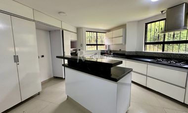 comercial (casa para comercio) en arriendo en alcazares. Cod A777032