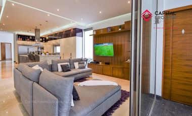 Casa en Venta de Lujo en Puerta de Hierro con Elevador y Cine