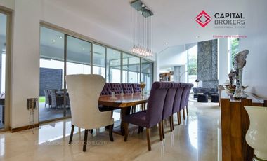 Casa en Venta de Lujo en Puerta de Hierro con Elevador y Cine