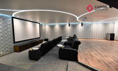 Casa en Venta de Lujo en Puerta de Hierro con Elevador y Cine