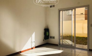 Departamento en VENTA 2 ambientes con patio - SOLARES DE Moreno 3