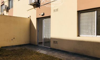 Departamento en VENTA 2 ambientes con patio - SOLARES DE Moreno 3
