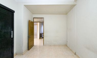 Rumah LT 184 SHM 7 Menit ke Kebayoran Park Mall Siap KPR  J-42274