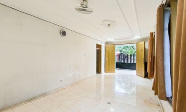 Rumah LT 184 SHM 7 Menit ke Kebayoran Park Mall Siap KPR  J-42274