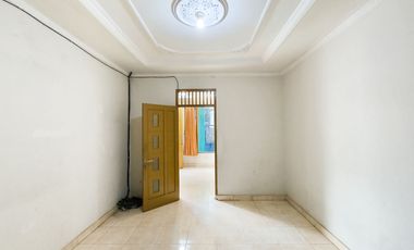 Rumah LT 184 SHM 7 Menit ke Kebayoran Park Mall Siap KPR  J-42274