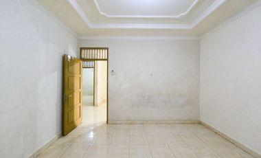 Rumah LT 184 SHM 7 Menit ke Kebayoran Park Mall Siap KPR  J-42274