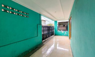 Rumah LT 184 SHM 7 Menit ke Kebayoran Park Mall Siap KPR  J-42274