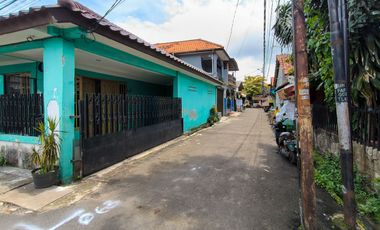 Rumah LT 184 SHM 7 Menit ke Kebayoran Park Mall Siap KPR  J-42274