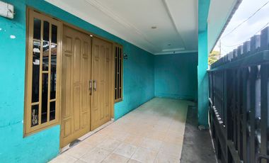 Rumah LT 184 SHM 7 Menit ke Kebayoran Park Mall Siap KPR  J-42274