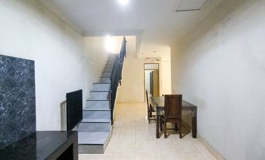 Rumah LT 184 SHM 7 Menit ke Kebayoran Park Mall Siap KPR  J-42274