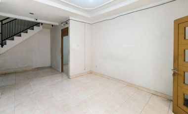 Rumah LT 184 SHM 7 Menit ke Kebayoran Park Mall Siap KPR  J-42274