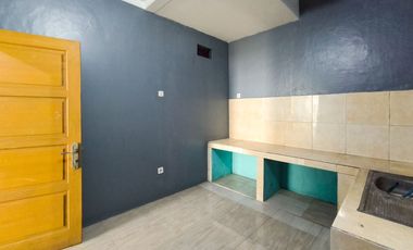 Rumah LT 184 SHM 7 Menit ke Kebayoran Park Mall Siap KPR  J-42274