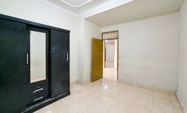 Rumah LT 184 SHM 7 Menit ke Kebayoran Park Mall Siap KPR  J-42274