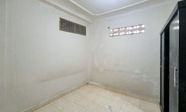 Rumah LT 184 SHM 7 Menit ke Kebayoran Park Mall Siap KPR  J-42274