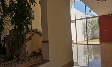 CASA EN VENTA EN COLOMOS PROVIDENCIA